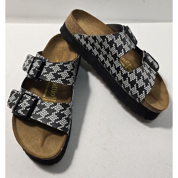 Birkenstock Shoes - Papillio Birkenstock Arizona Slide Black White Print Sandal Women’s 38 US 7-7.5